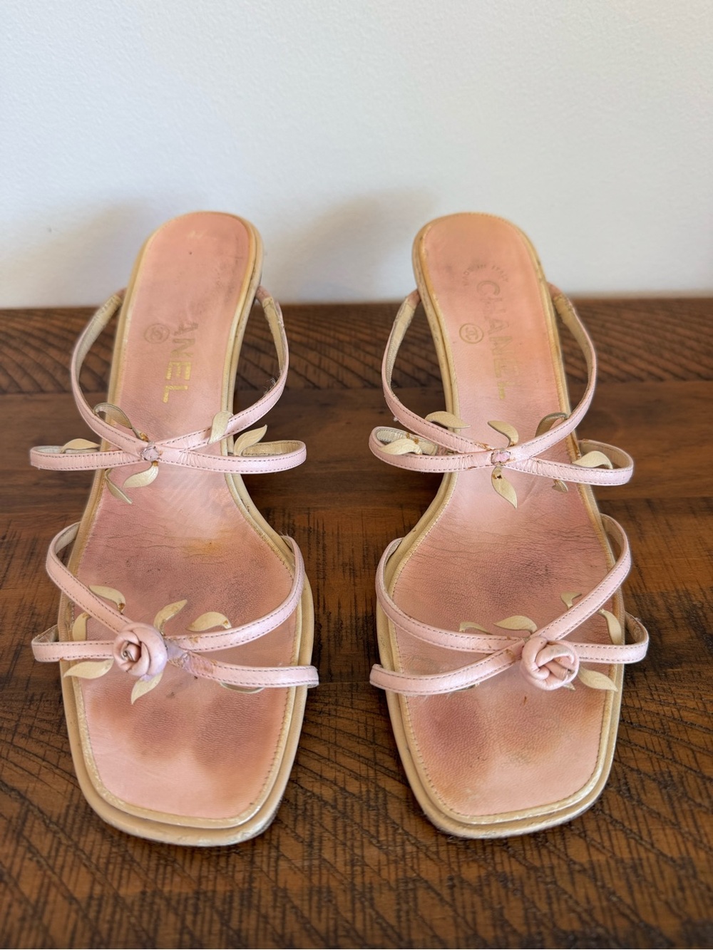 Chanel 2001 Vintage Lagerfeld Pink Rosebud Leather Heels EU 37.5 Authentic Shoes - Picture 8 of 8
